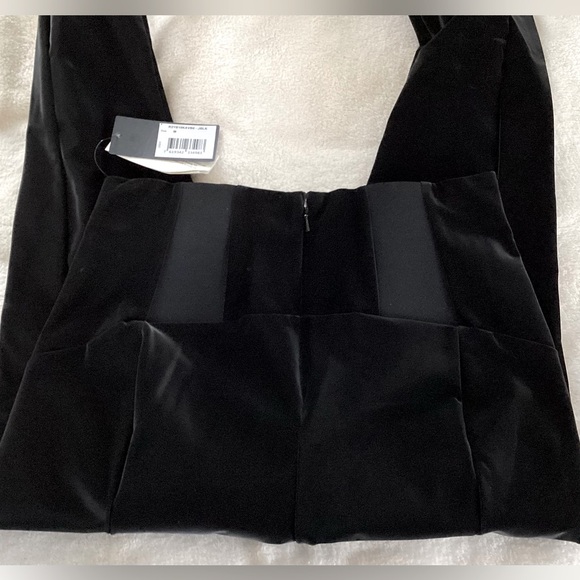 Guess Women's M Ponte Corset Leggings. - Picture 7 of 7